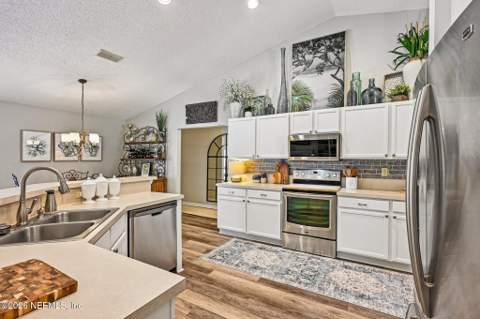 10383 Meadow Point Drive, Jacksonville FL - photo 21 of 75