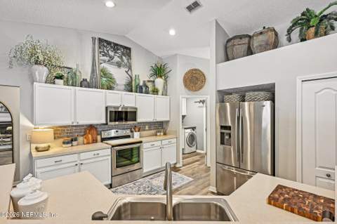 10383 Meadow Point Drive, Jacksonville FL - photo 22 of 75