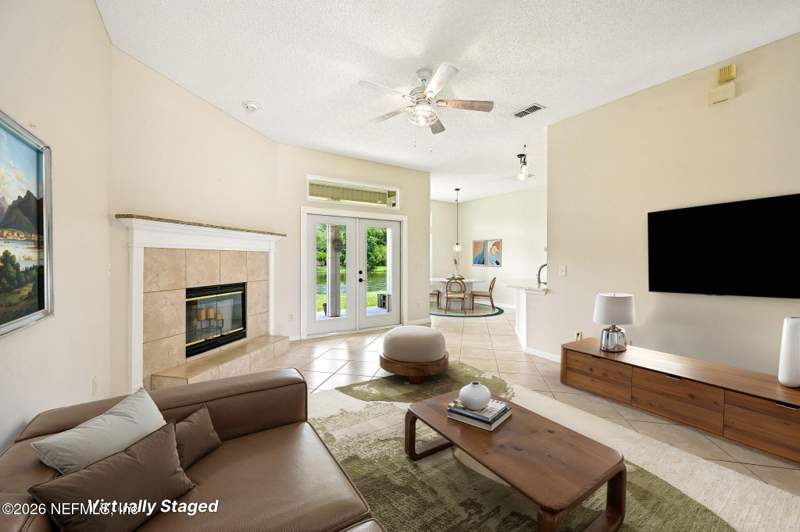 3 bedroom Single Family Residence at 392 Maplewood Drive, Julington Creek Plan, St. Johns — photo 3