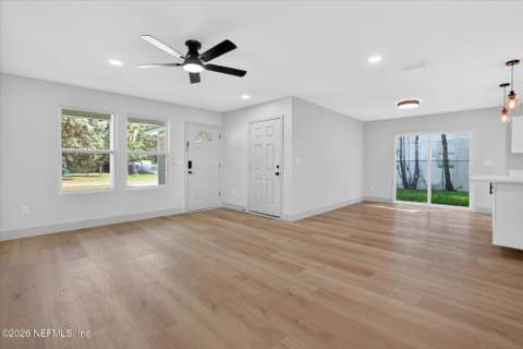 1725 Helena Street, Jacksonville FL - photo 10 of 35