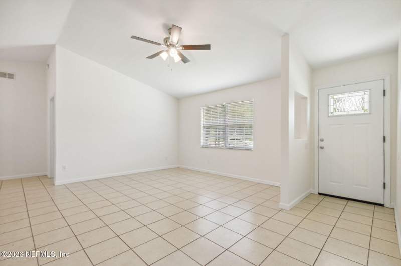4 bedroom Single Family Residence at 423 South Boulevard, Macclenny, Macclenny — photo 3