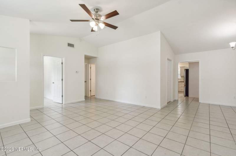 4 bedroom Single Family Residence at 423 South Boulevard, Macclenny, Macclenny — photo 4