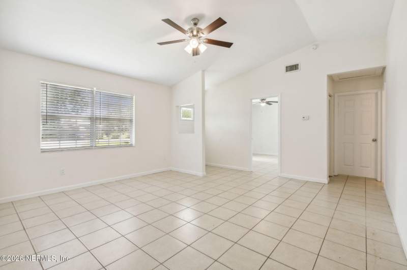 4 bedroom Single Family Residence at 423 South Boulevard, Macclenny, Macclenny — photo 5