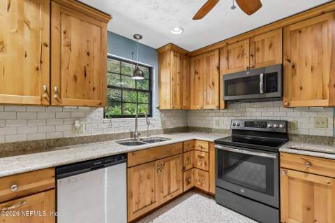1814 Grove Park Drive, Orange Park FL - photo 12 of 46