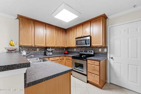 860 S Black Cherry Drive, St. Johns FL - photo 7 of 31