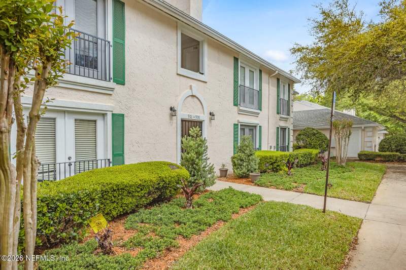 2 bedroom Condominium at 13715 Richmond Park Drive #903, Windsor Pointe, Jacksonville — photo 3