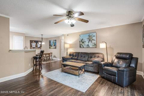 13715 Richmond Park Drive #903, Jacksonville FL - photo 6 of 28