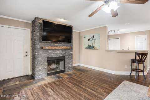 13715 Richmond Park Drive #903, Jacksonville FL - photo 10 of 28