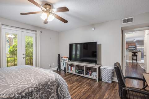13715 Richmond Park Drive #903, Jacksonville FL - photo 15 of 28