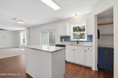 3323 Hickory Leaf Court, Jacksonville FL - photo 12 of 38