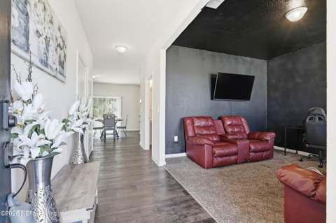 6232 Wild Mustang Trail, Jacksonville FL - photo 10 of 36