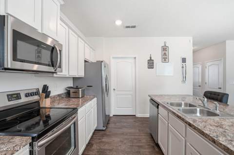 6232 Wild Mustang Trail, Jacksonville FL - photo 19 of 36
