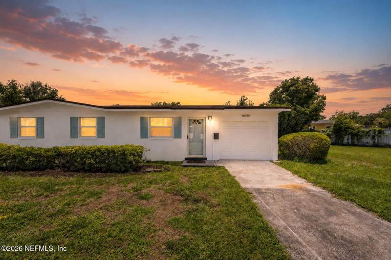 3 bedroom Single Family Residence at 1705 Mindanao Drive, Sandalwood, Jacksonville — photo 2