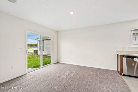 8345 Hawkes Meadow Drive, Jacksonville FL - photo 7 of 26