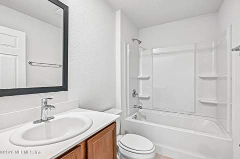 8345 Hawkes Meadow Drive, Jacksonville FL - photo 16 of 26