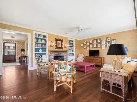 943 Brookwood Road, Jacksonville FL - photo 12 of 70