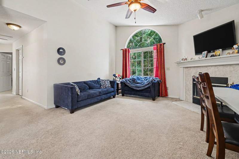 4 bedroom Single Family Residence at 5325 Lake Gardens Lane, Gardens Of Julington, Jacksonville — photo 4