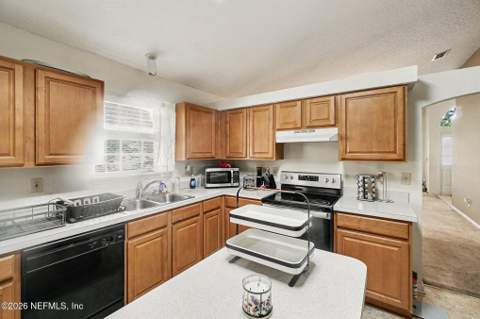 5325 Lake Gardens Lane, Jacksonville FL - photo 11 of 27