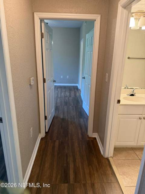 8539 Gate Parkway #424, Jacksonville FL - photo 18 of 27