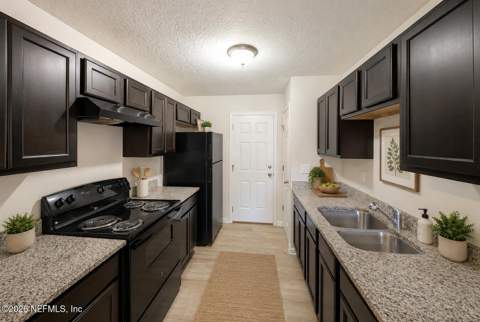 4059 Owen Avenue, Jacksonville FL - photo 6 of 22