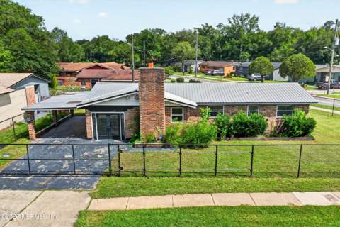 3842 Winton Drive, Jacksonville FL - photo 7 of 44