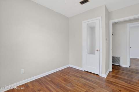 5503 Lakewood Circle, Jacksonville FL - photo 18 of 49