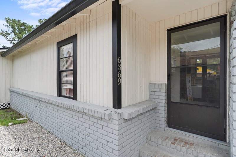 2 bedroom Single Family Residence at 6369 Jammes Road, Almelia Kohns, Jacksonville — photo 3