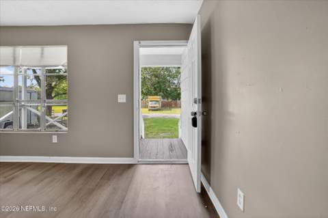 2381 W 1st Street, Jacksonville FL - photo 6 of 35