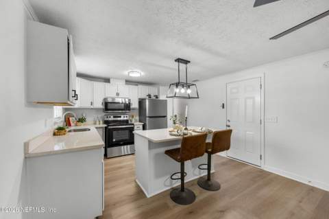 1512 Mesa Drive, Jacksonville FL - photo 12 of 37