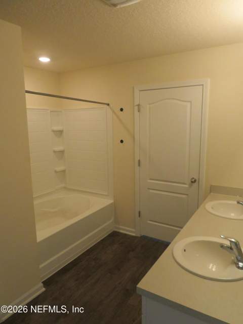 2482 Oak Stream Drive, Green Cove Springs FL - photo 17 of 44