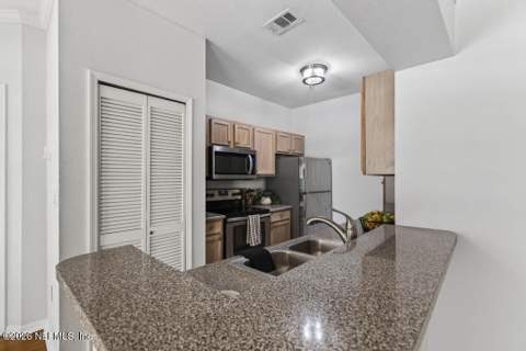 7800 Point Meadows Drive #126, Jacksonville FL - photo 7 of 49