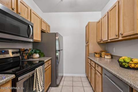 7800 Point Meadows Drive #126, Jacksonville FL - photo 9 of 49