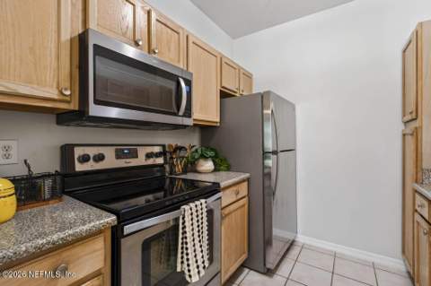 7800 Point Meadows Drive #126, Jacksonville FL - photo 11 of 49