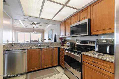 707 1st Street #601, Jacksonville Beach FL - photo 14 of 36