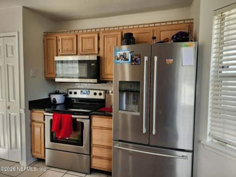 7747 Lynchburg Court, Jacksonville FL - photo 10 of 22