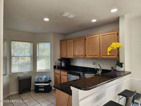 7747 Lynchburg Court, Jacksonville FL - photo 11 of 22