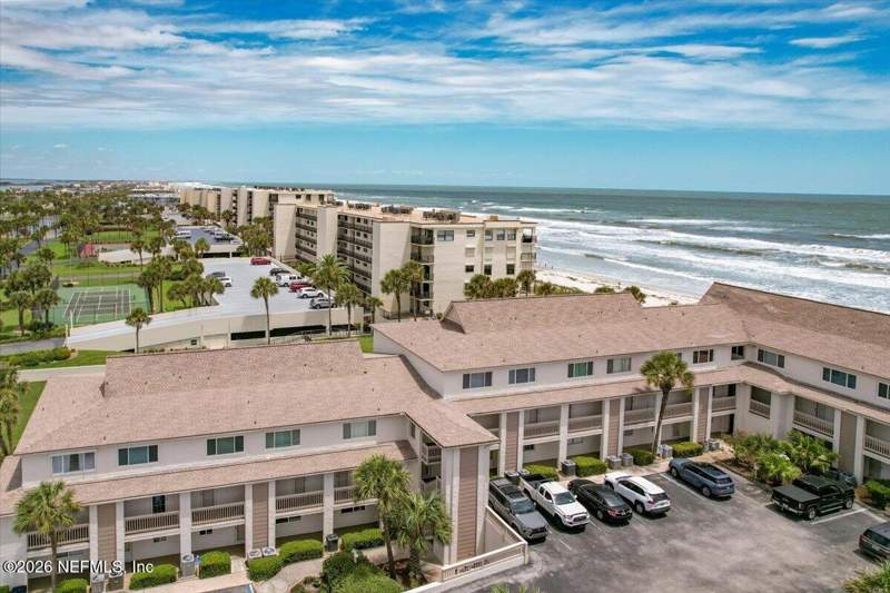 2 bedroom Condominium at 8130 A1A #J12, Four Winds, Crescent Beach — photo 2