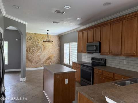 12404 Cadley Circle, Jacksonville FL - photo 7 of 30