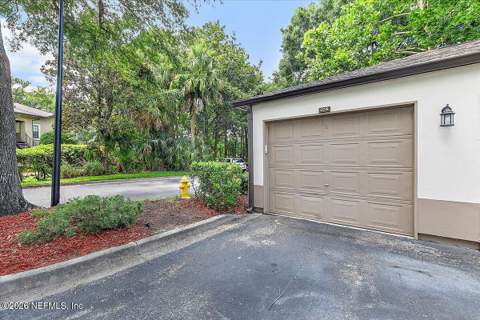 10150 Belle Rive Boulevard #204, Jacksonville FL - photo 9 of 19
