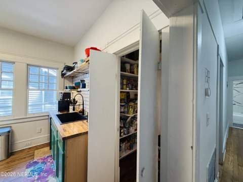 2656 Forbes Street, Jacksonville FL - photo 9 of 32