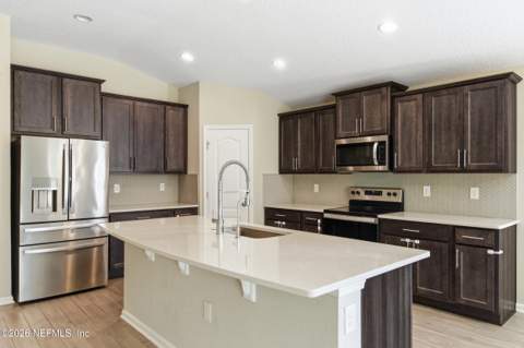 65784 Edgewater Drive, Yulee FL - photo 10 of 45