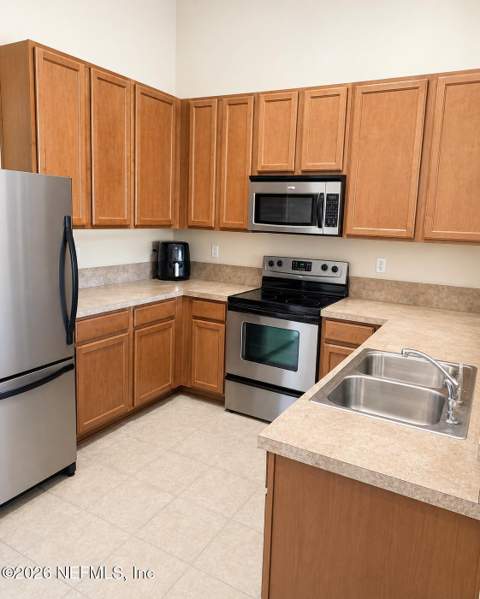 575 Oakleaf Plantation Parkway #816, Orange Park FL - photo 7 of 21