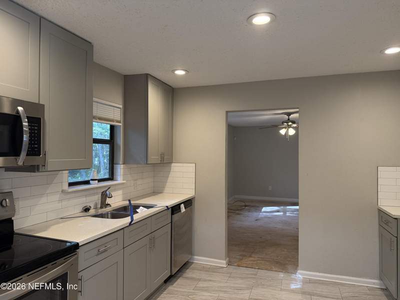 4 bedroom Single Family Residence at 22979 NE County Road 200B, Lawtey, Lawtey — photo 5