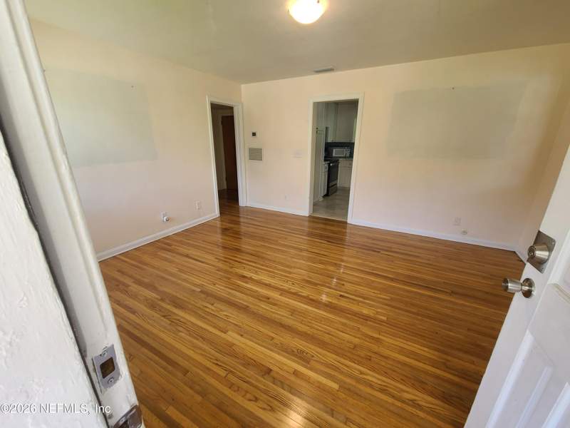 3 bedroom Single Family Residence at 4512 Ish Brant Road, Cedar Hill Estates, Jacksonville — photo 4