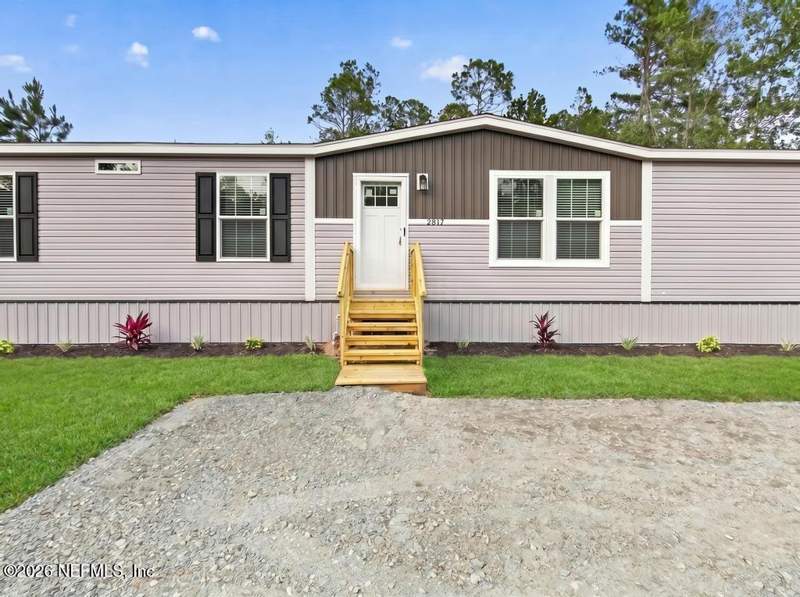 5 bedroom Mobile Home at 2817 Spring Drive, Middleburg, Middleburg — photo 3