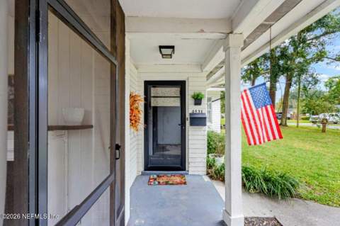 4531 Milstead Road, Jacksonville FL - photo 7 of 33