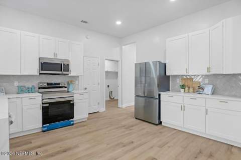 14122 Summer Breeze Drive, Jacksonville FL - photo 13 of 36