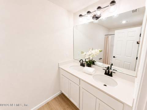 6278 Restlawn Drive, Jacksonville FL - photo 12 of 33