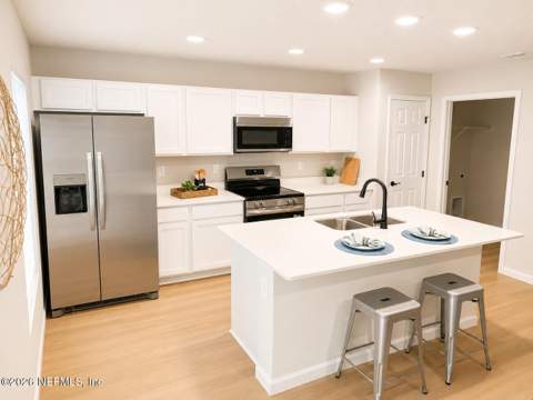 6278 Restlawn Drive, Jacksonville FL - photo 8 of 33