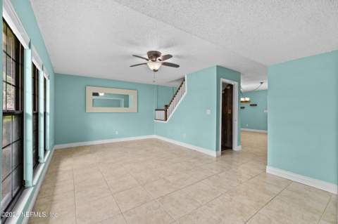 8203 Sutton Place, Jacksonville FL - photo 8 of 46